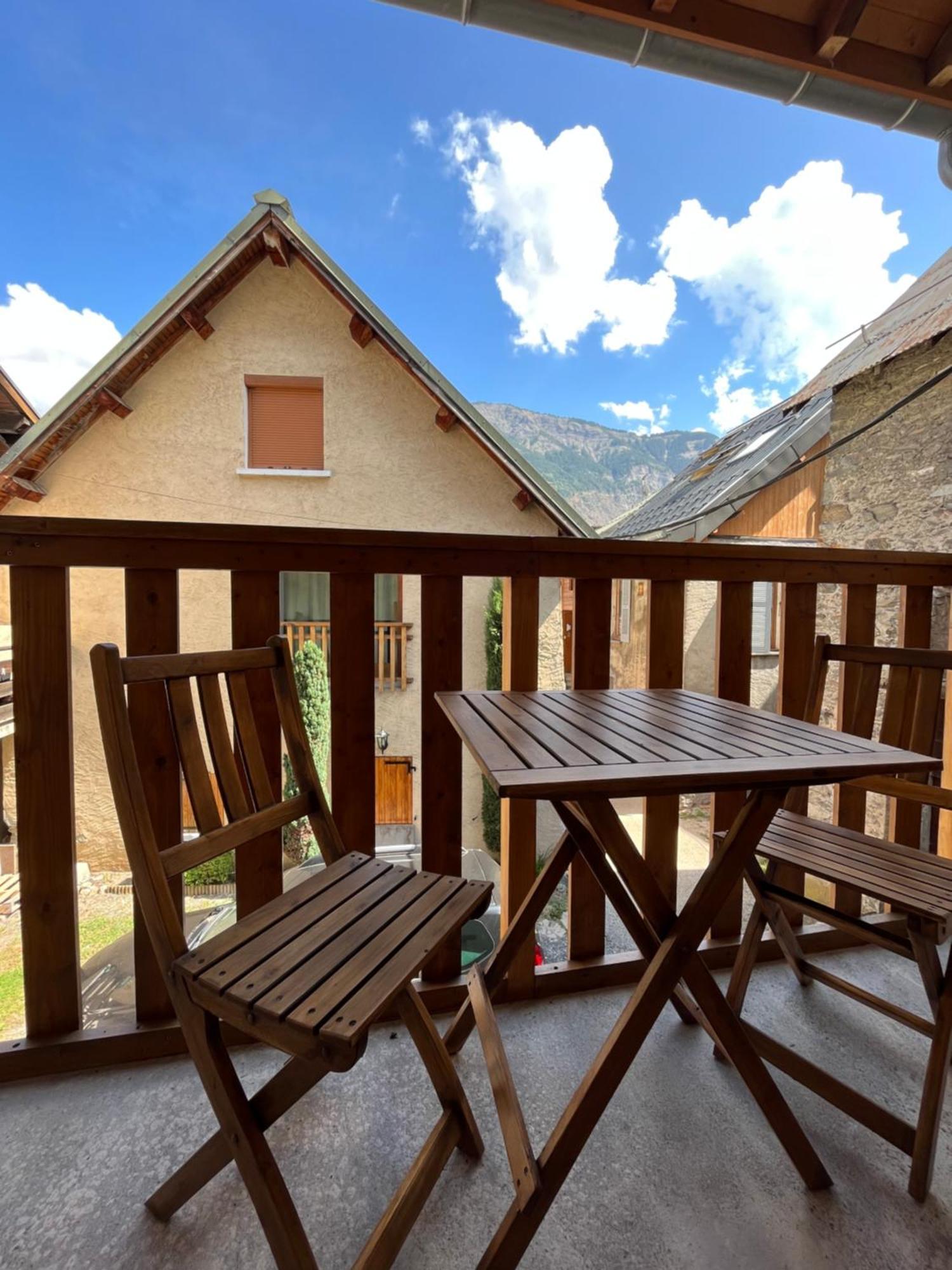 The Stable House Bourg D'Oisans -Bike/Hike/Ski เลอบูร์-เดอัวซ็อง ภายนอก รูปภาพ